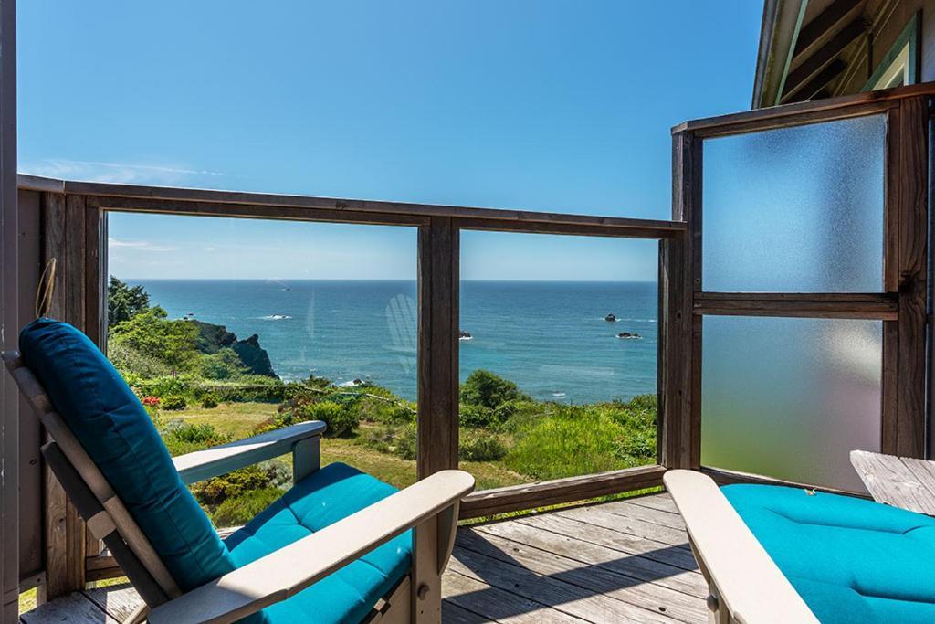 Turtle Rocks Oceanfront Inn Trinidad Bagian luar foto